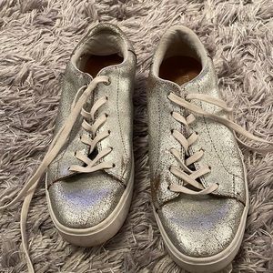 Tom’s silver women’s sneaker. Size 10